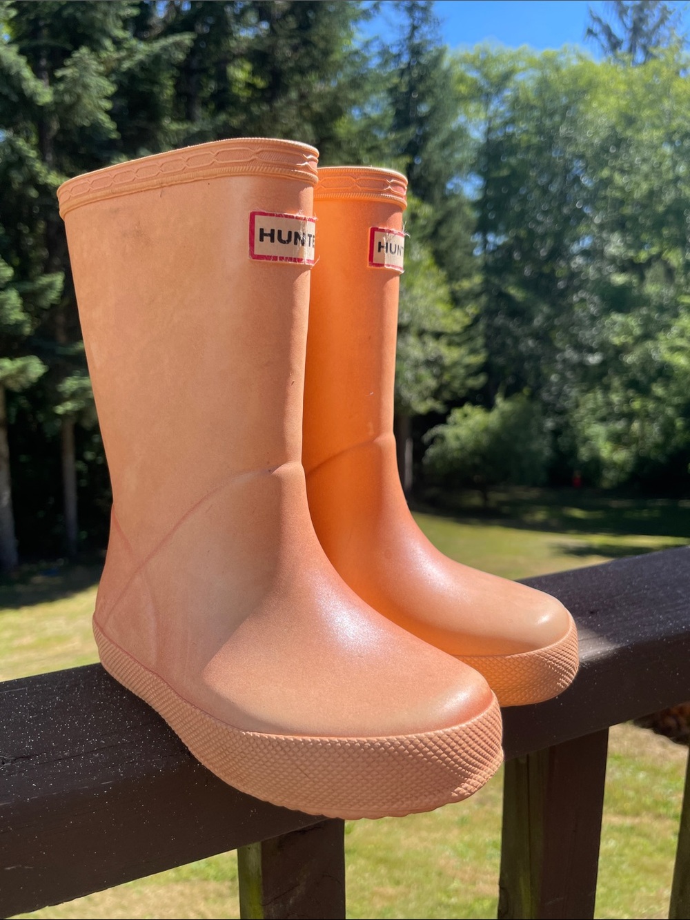 Hunter Kids Peach Rain Boots - Size 8/9